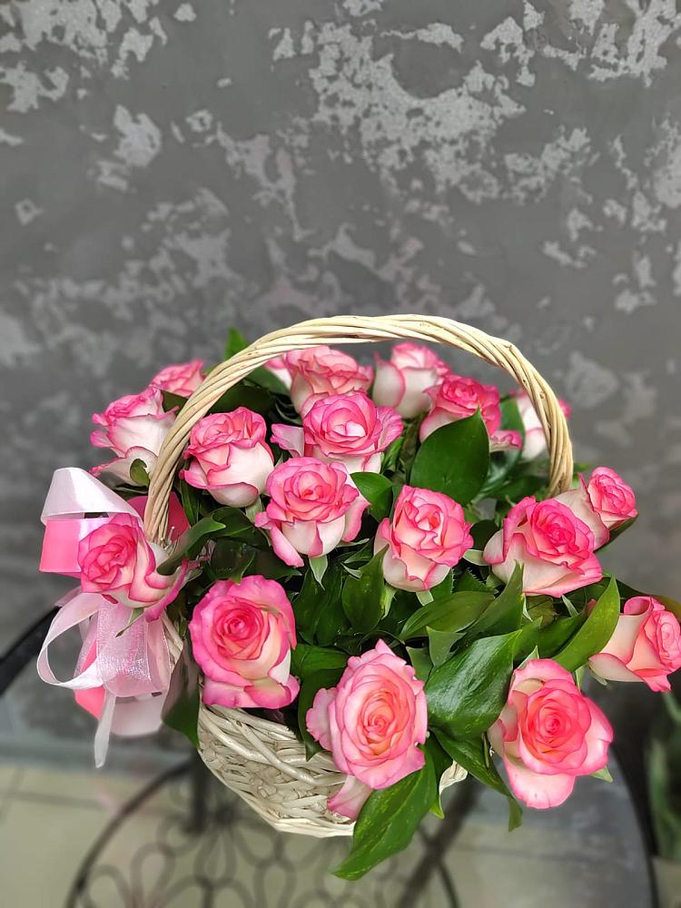 Цветочная композиция из Розы в корзине в Тогучине