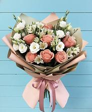 Букет цветов из:  Розы, Альстромерии и Лизиантусы в Тогучине