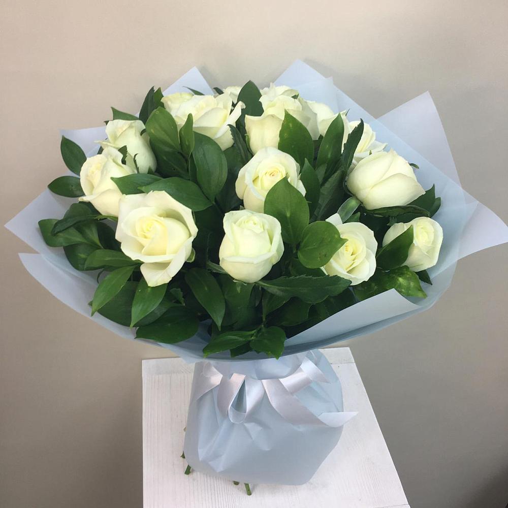 Букет 15 Белых роз Проуд в Тогучине