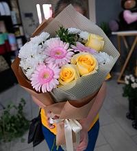 Букет цветов из:  Герберы, Розы и Хризантемы в Тогучине