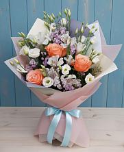 Букет цветов из:  Лизиантусы, Розы, Альстромерии и Гипсофила в Тогучине