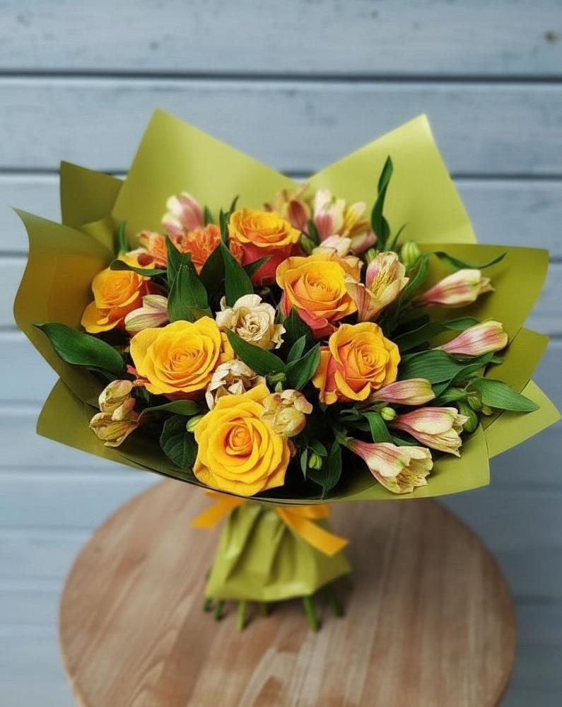 Букет цветов из: Альстромерии и Розы в Тогучине