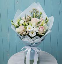 Букет цветов из:  Розы и Лизиантусы в Тогучине