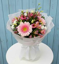 Букет цветов из:  Герберы, Альстромерии и Лизиантусы в Тогучине