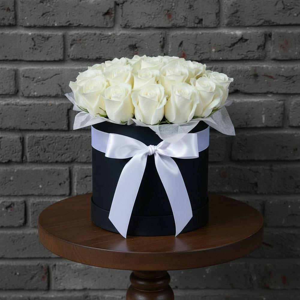 Цветочная композиция из Розы в шляпной коробке в Тогучине